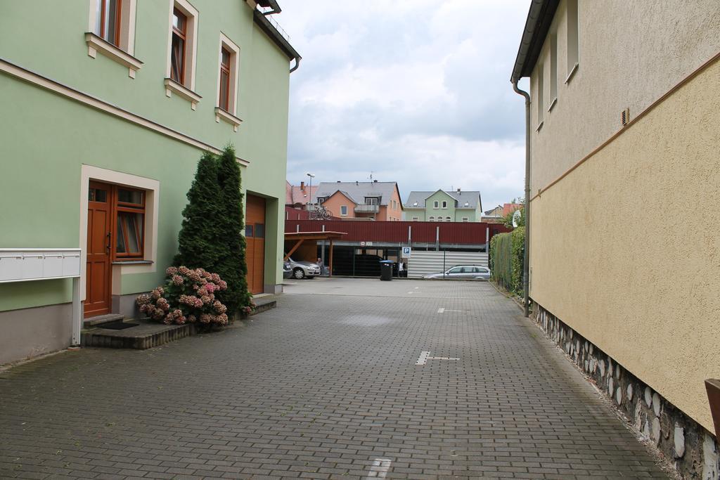 Gasthaus& Pension Zum Roten Haus Бад-Шандау Экстерьер фото